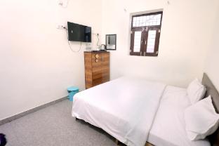 bhumika dham guest house near prem mandir