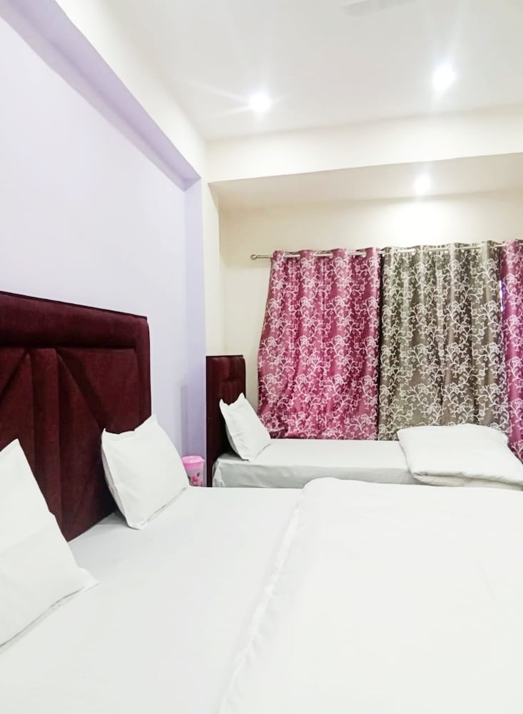 hotel dixit residency vrindavan