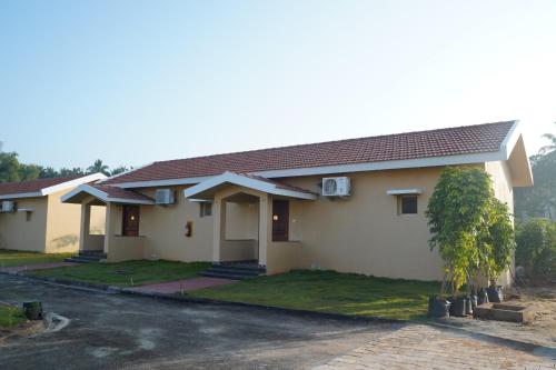 Deshadan Chola,,4 star