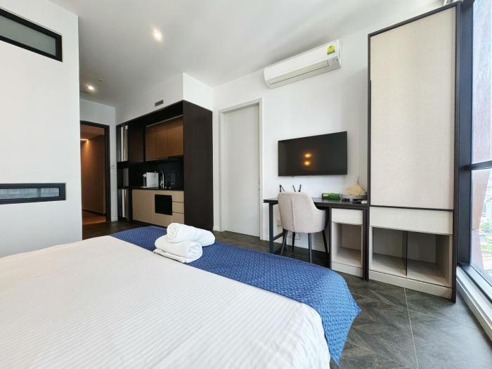 scarletz suites klcc by wsd