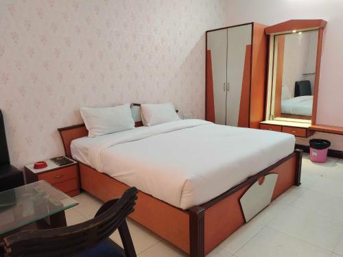 hotel maharani resort and bar near jaipur airport