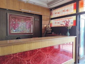 hotel maharani resort and bar near jaipur airport