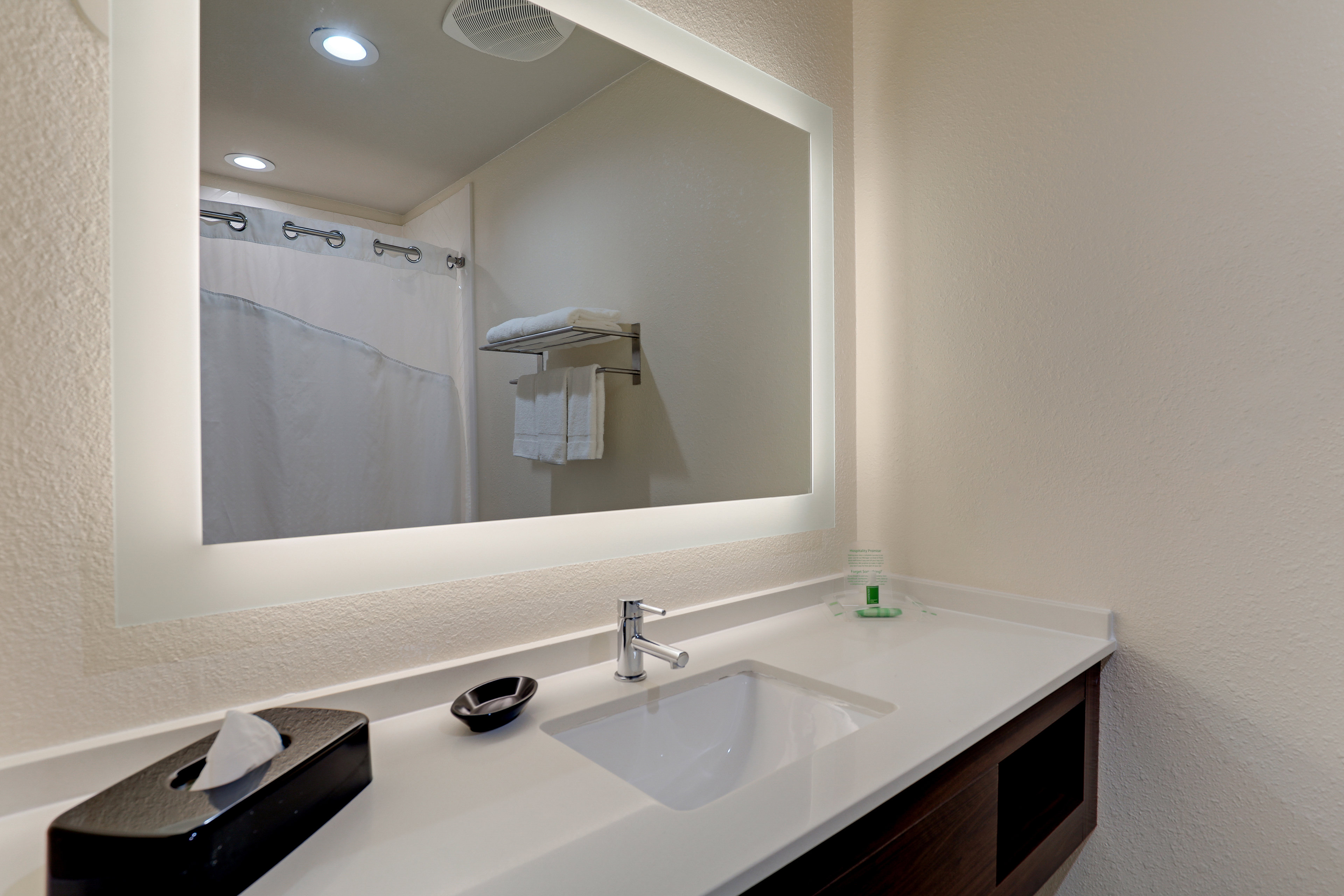 holiday inn mobile airport by ihg