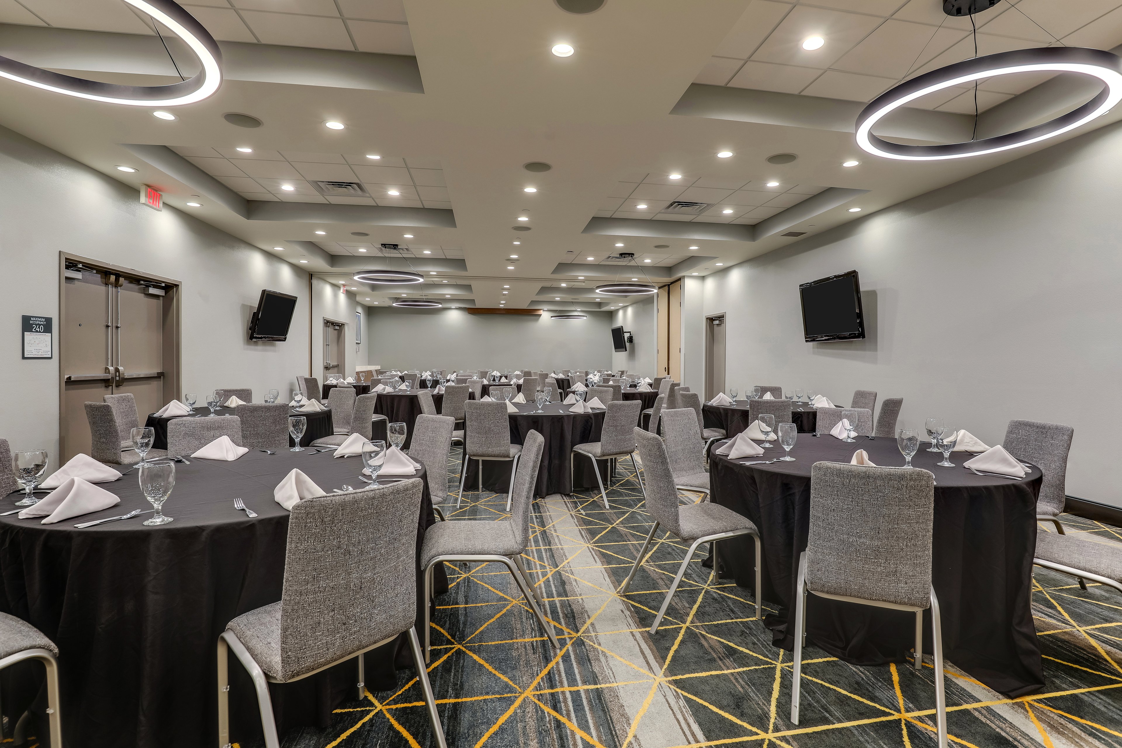 holiday inn mobile airport by ihg