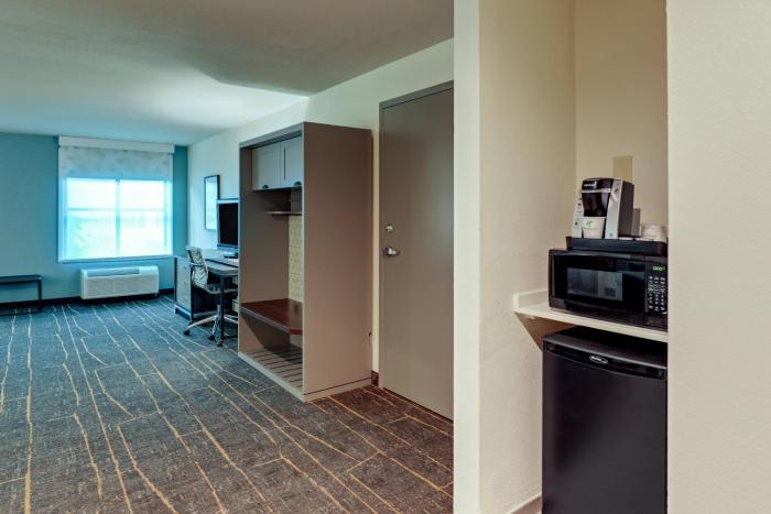 holiday inn mobile airport by ihg