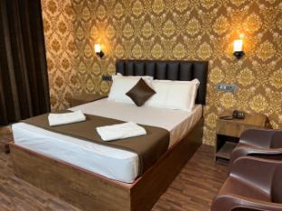 apex victor guest house