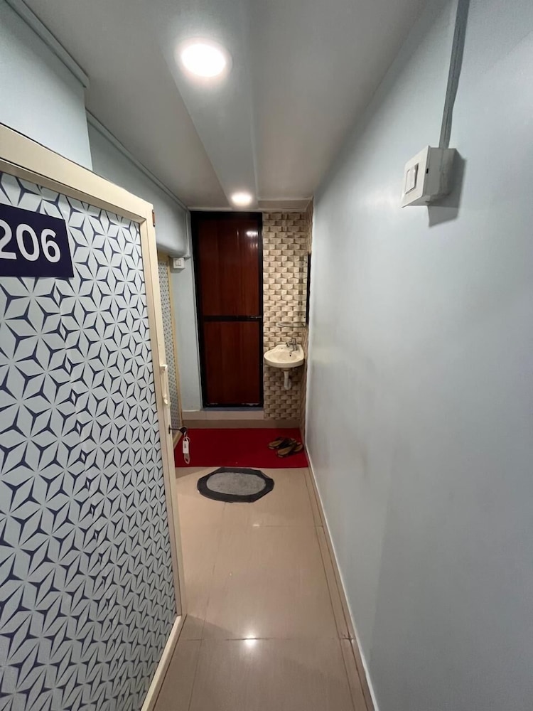 mama lodging and boarding