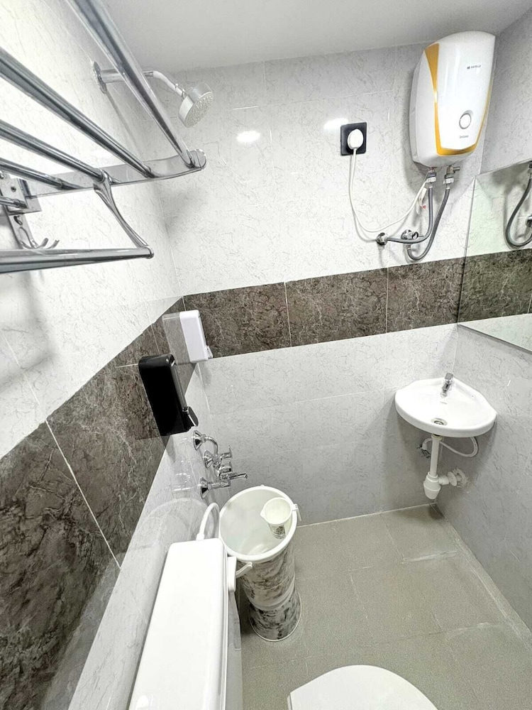 mama lodging and boarding