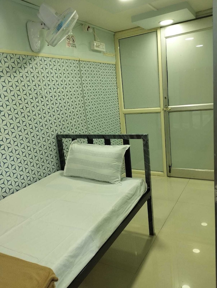 mama lodging and boarding