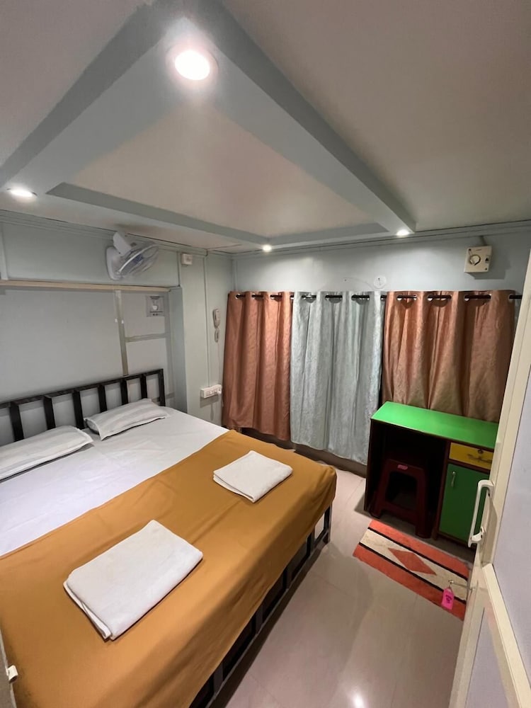 mama lodging and boarding