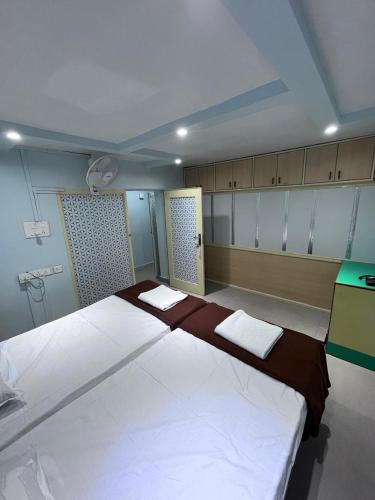 Mama Lodging And Boarding,,2 star