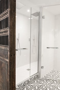 hotel midmost by majestic hotel group