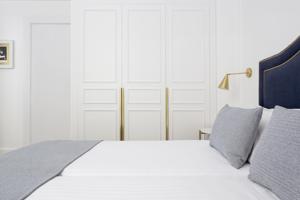 hotel midmost by majestic hotel group