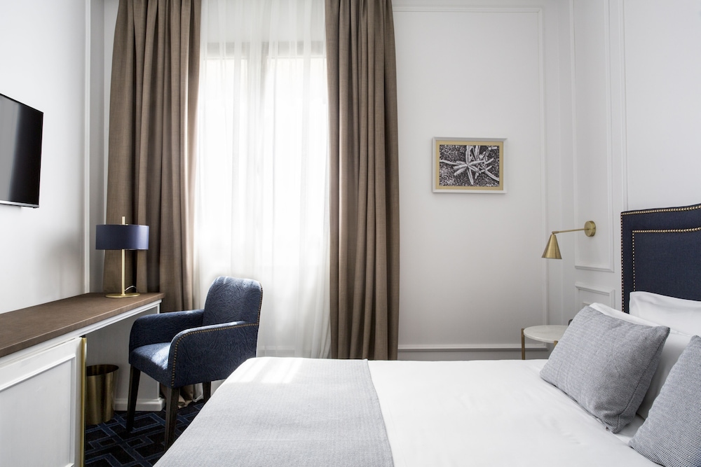 hotel midmost by majestic hotel group