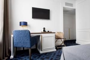 hotel midmost by majestic hotel group