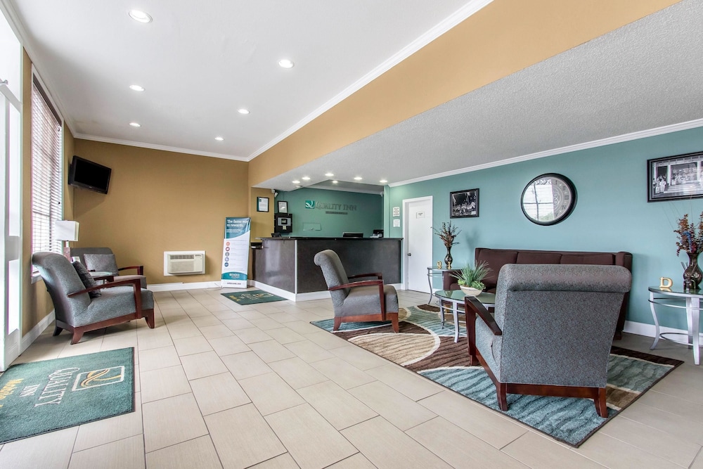 quality inn downtown historic district