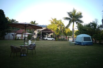 3 acres resort