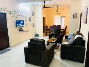 charter stays 3bhk luxurious flat in manikonda