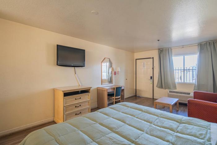 hotel rising