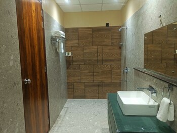 wildlense wild retreat