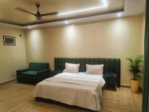 Wildlense Wild Retreat,,3 star