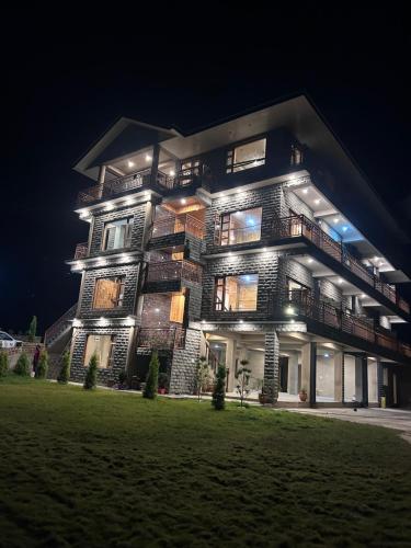 shalom hillcrest inn