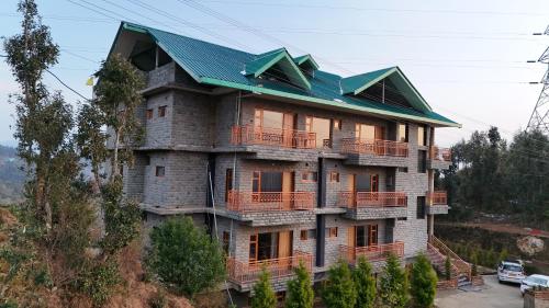 shalom hillcrest inn