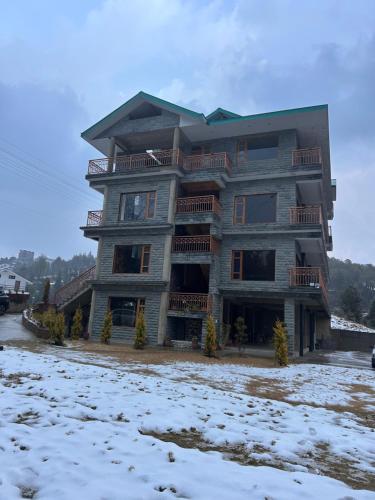 shalom hillcrest inn