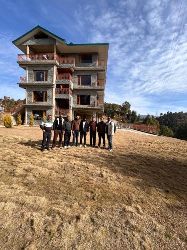 shalom hillcrest inn