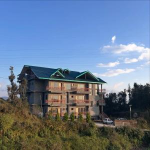 shalom hillcrest inn