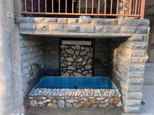 shalom hillcrest inn