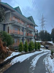 shalom hillcrest inn