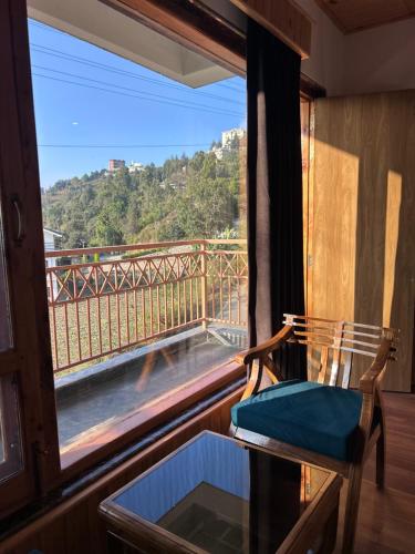 shalom hillcrest inn