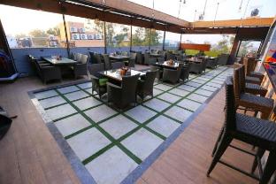 hotel sahibs city star agra