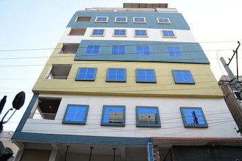 hiraa inn studio apartments