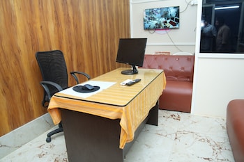 hiraa inn studio apartments