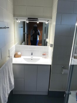 moe parklands motel