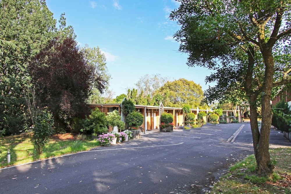 moe parklands motel