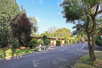 moe parklands motel