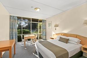 moe parklands motel