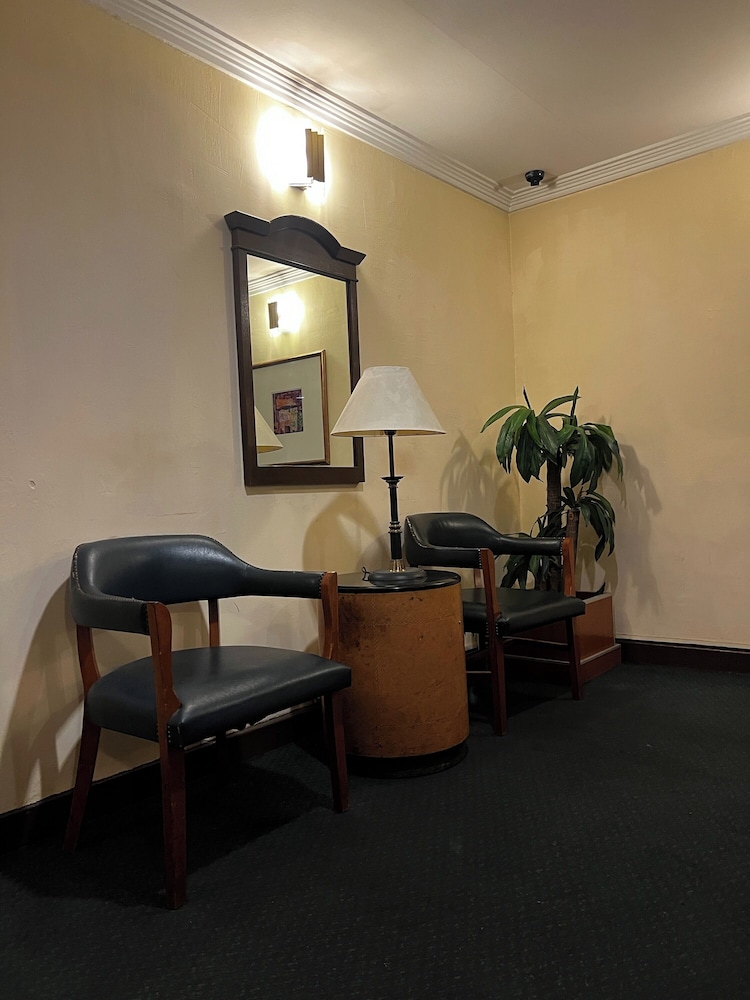 kingston hotel 11 pwtc kl