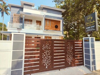 palm paradise home stay