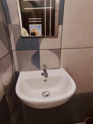 Palm Paradise Home Stay,,2 star