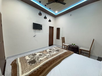 its braj raj home stay