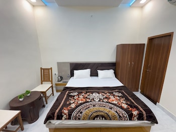 its braj raj home stay