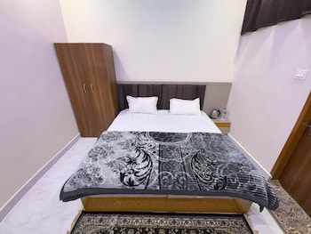 its braj raj home stay