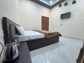 its braj raj home stay