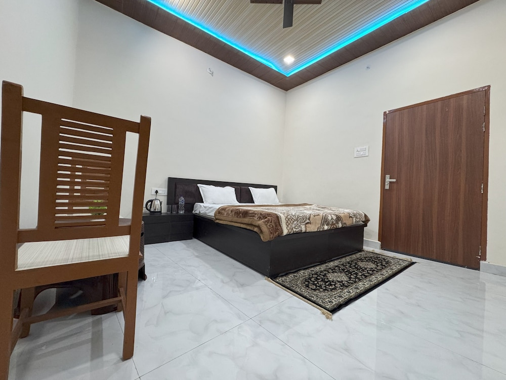 its braj raj home stay