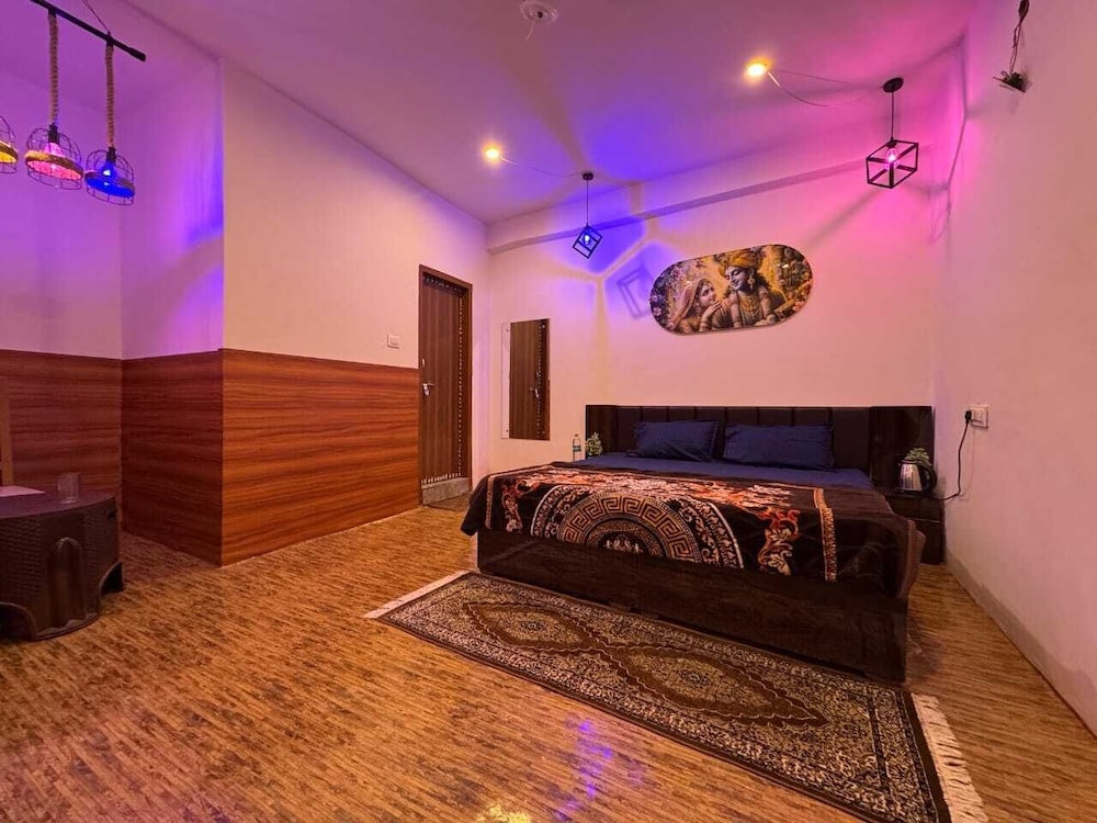 its braj raj home stay