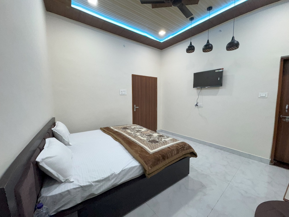 its braj raj home stay